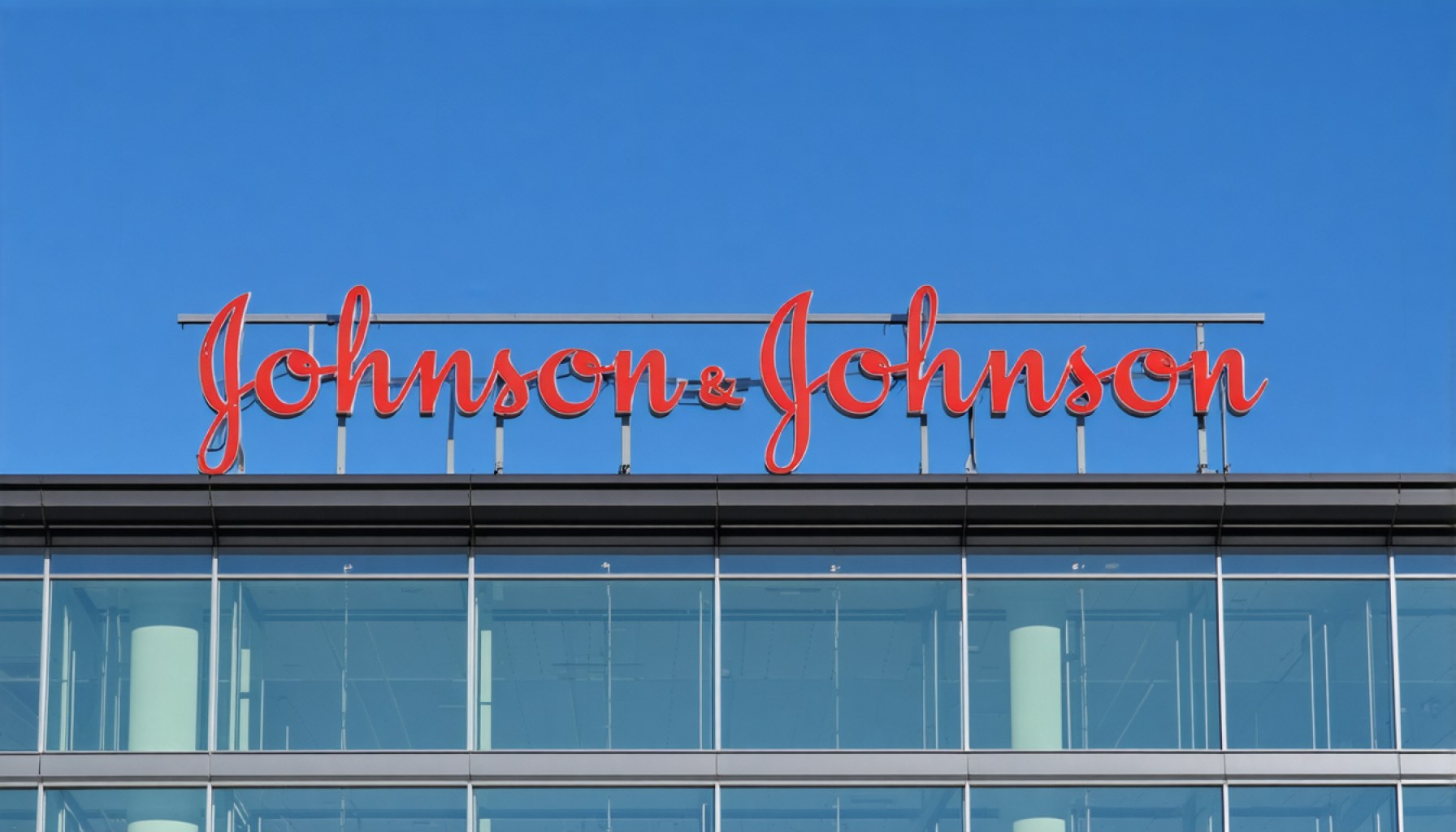 The Secret Behind Johnson & Johnson's Dominance in MedTech: A Must-Read for Investors!